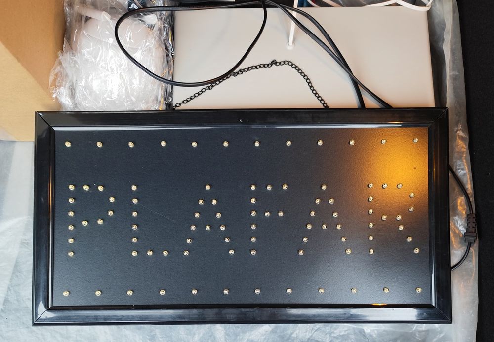 Reclama led cu plafar