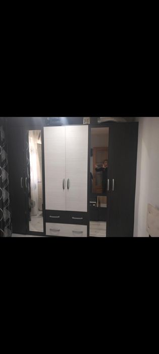 Șifonier  cu patru uși