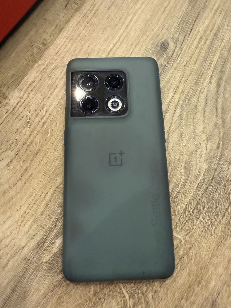 One plus 10 pro Отлично състояне