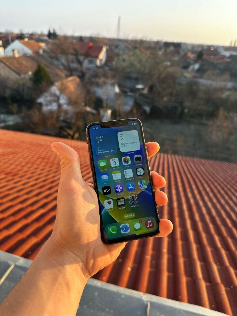 iPhone X Grey/Silver, memorie 256GB, baterie 100%, IMPECABILE/FISURATE