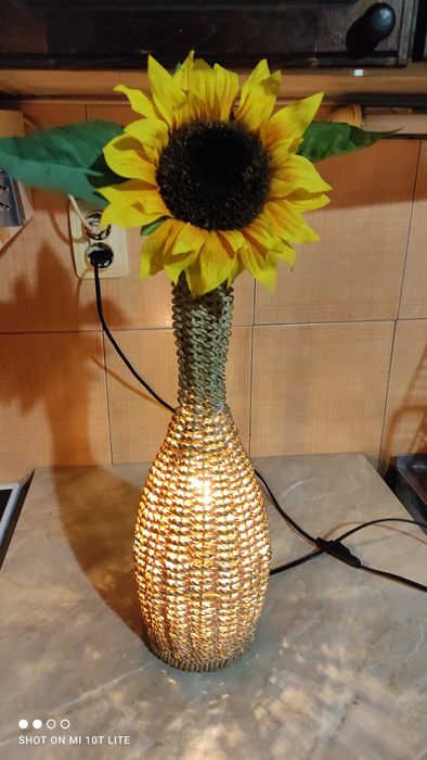 Нощна лампа ваза със слънчоглед - въжена оплетка