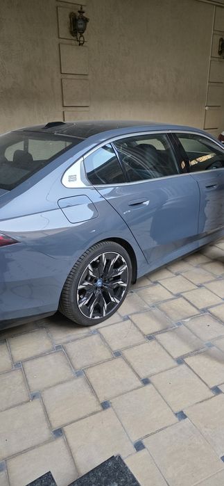Bmw i5 готовый с номером. Пробег 4500км
