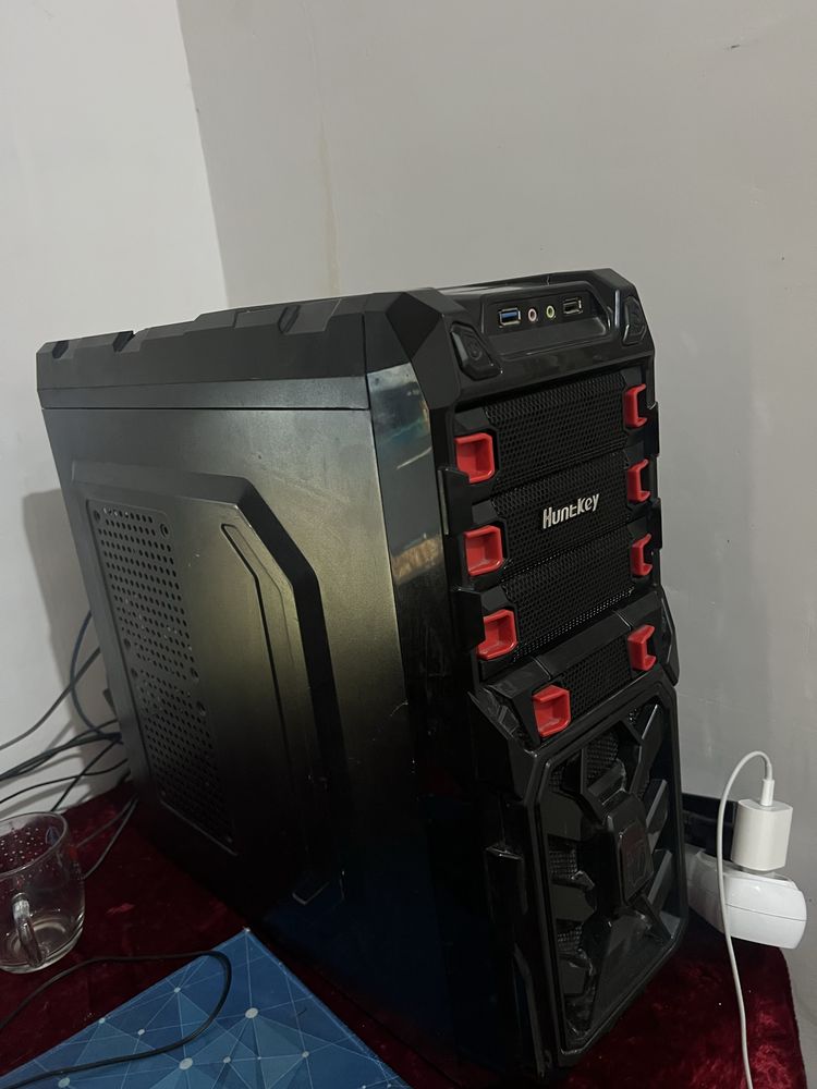 Компютер продается 16 оперативка rx 470 4 bg  ssd 240 хард 1тб