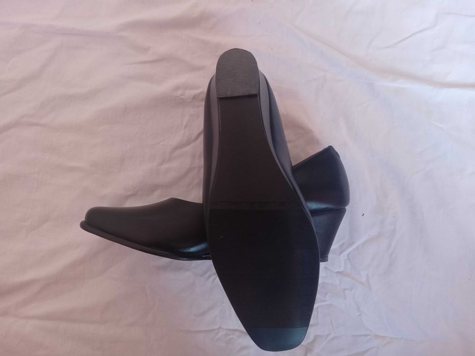 Обувки дамски естествена кожа чисто нови