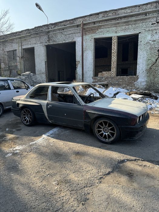 Bmw e30 kupe sotiladi Mator b/n