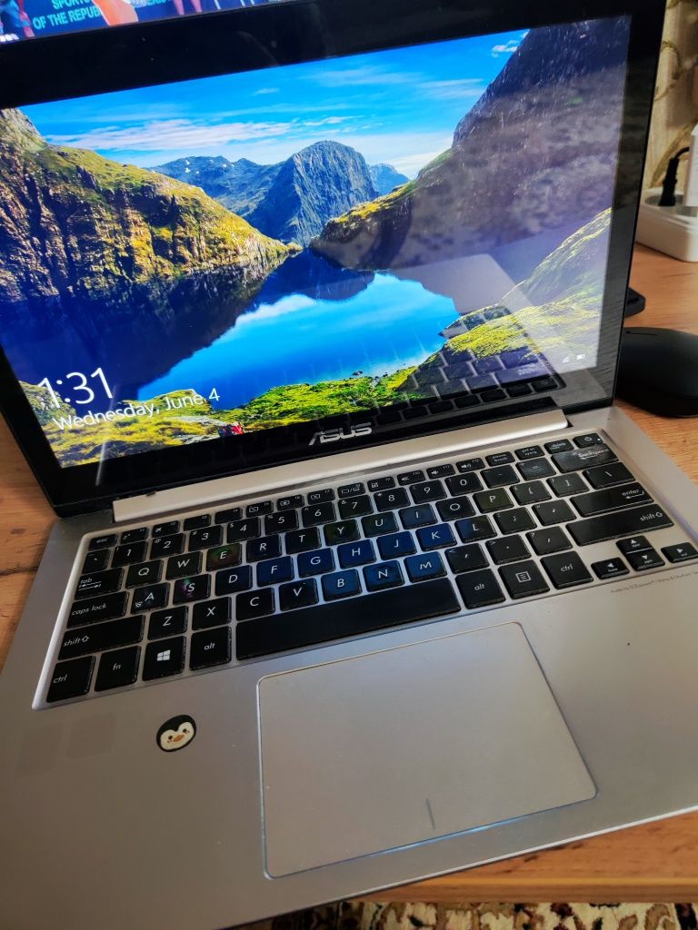 Ноутбук asus Zenbook ux303lb