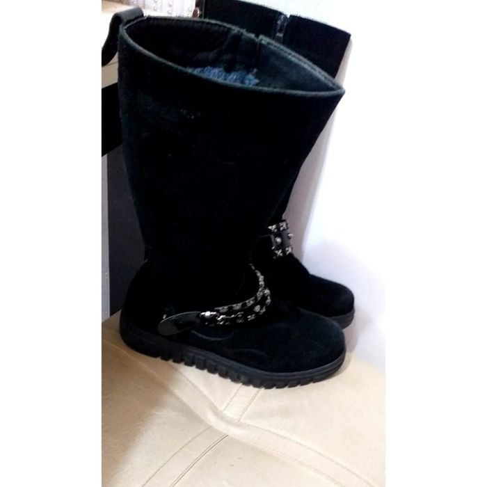 Продам сапоги(3пары),девоч.или  взрослые раз. 37 натур замша,натур мех