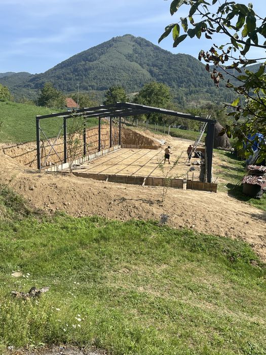 Structura metalica depozitare peleti rasinoase acoperita cu panou sand