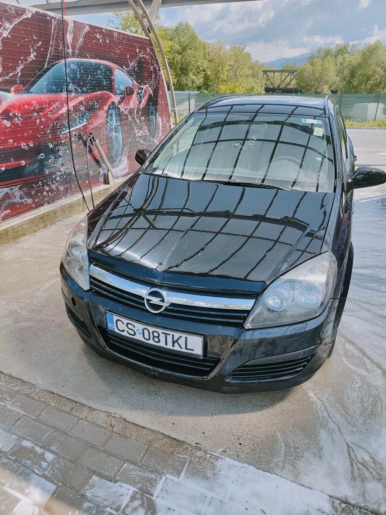 Vând sau schimb Opel Astra H 1.9