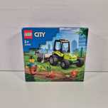 Vând LEGO® City Park Tractor (60390) 86 Piese