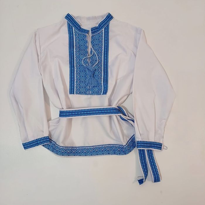 Ie baieti ,noua, varsta 2-4ani, motive traditionale