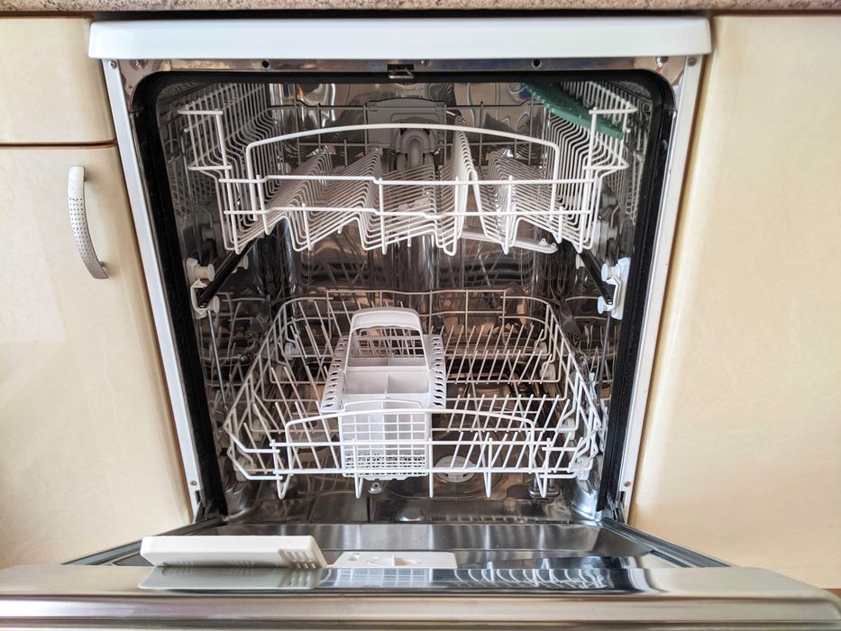 Съдомиялна машина ARISTON миялна отлична