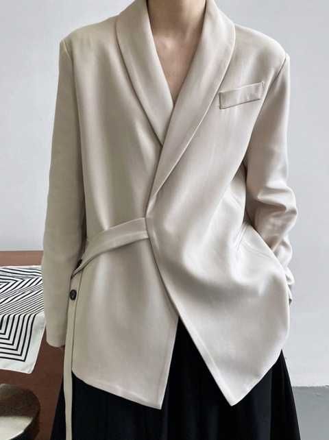 белый костюм новый