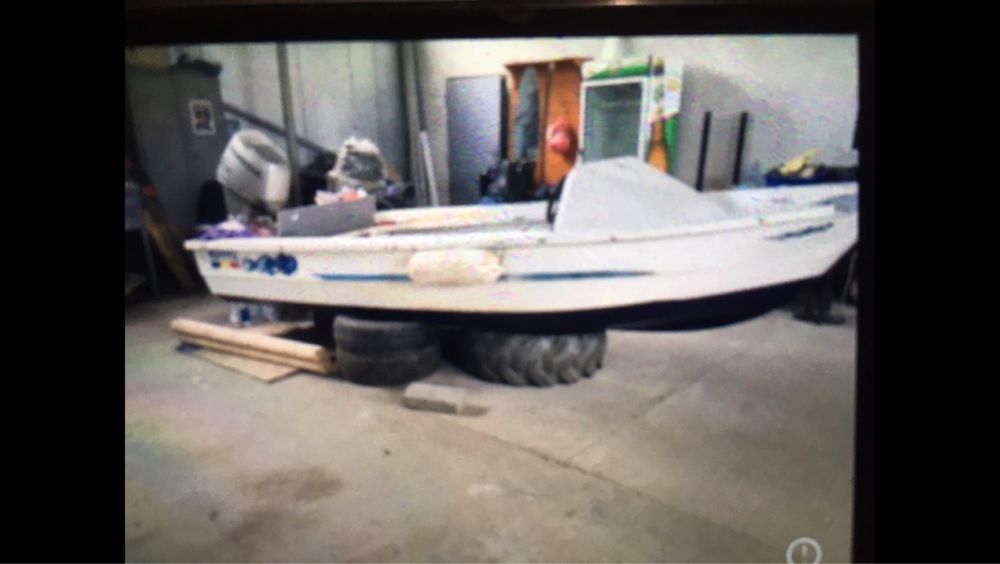 barca cu motor 30cp Honda