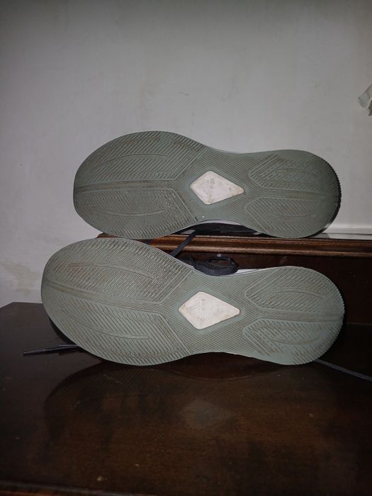 Adidas original krasovka razmer 43