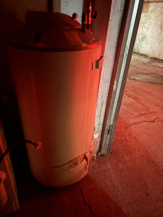 Бойлер 80л. Хоризонтален Използван само при нужда