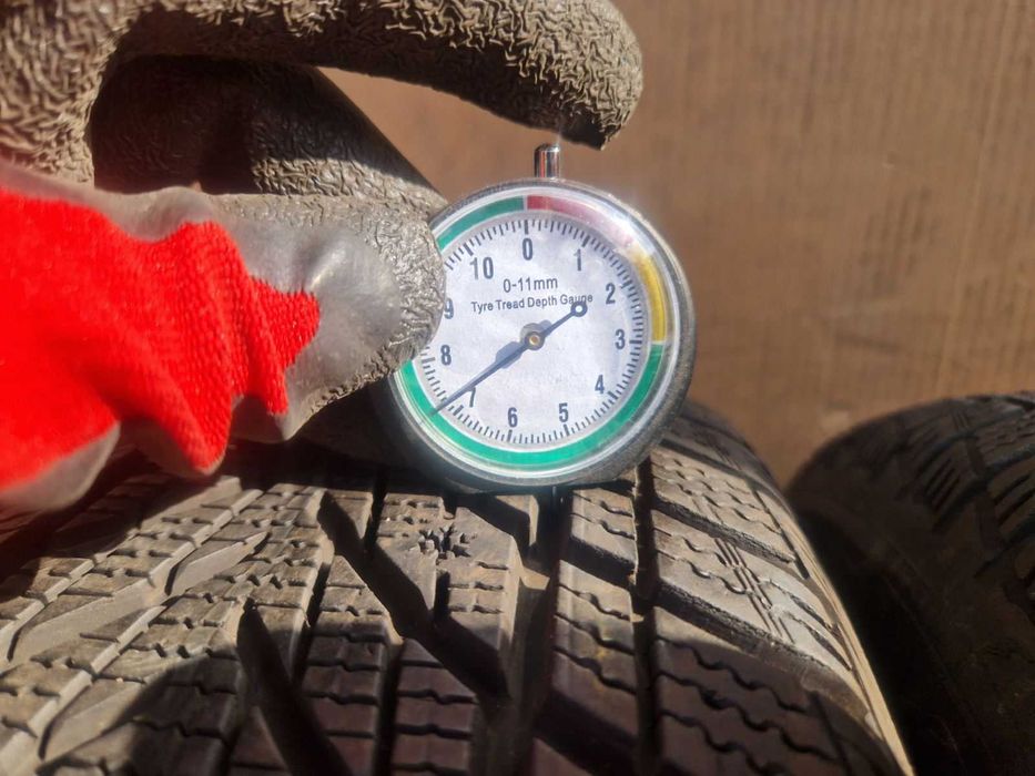 2 Goodyear R16 205/60
Зимни гуми 
DOT4123