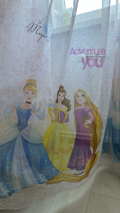 Perdea Disney camera copii