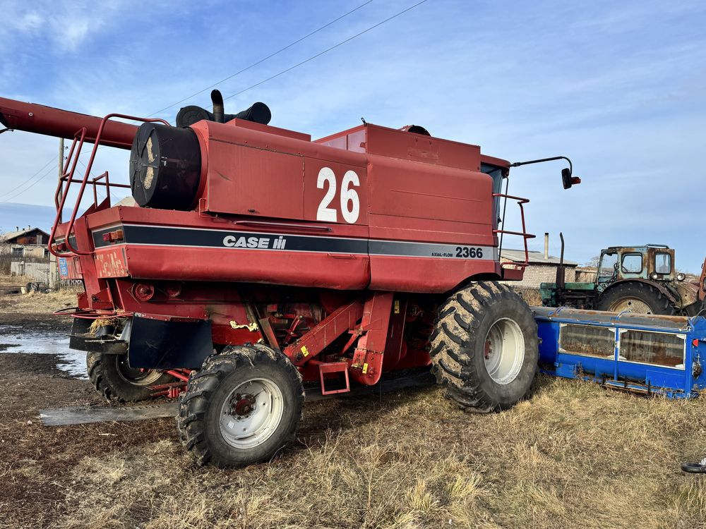 Комбайн Case 2366