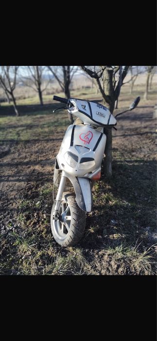 De vanzare Scuter Aprilia rally de 49cc