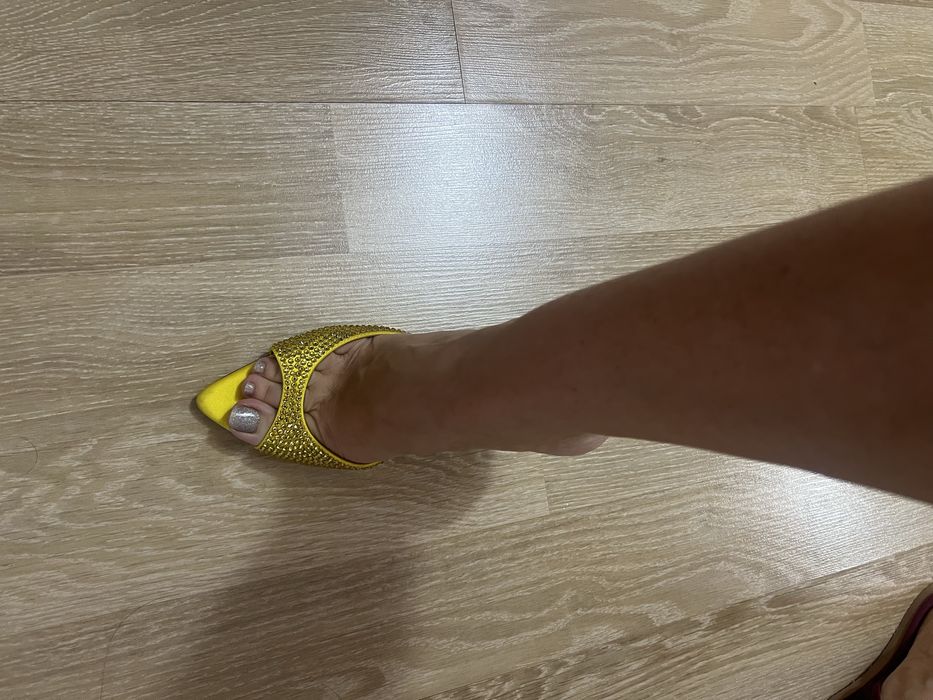 Papuci cu toc Amina Muadi