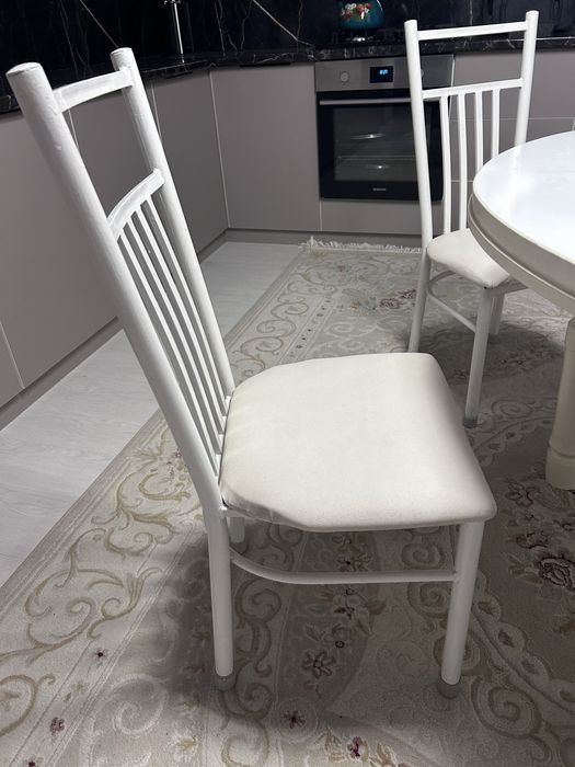 Стол и стуля 5 шт