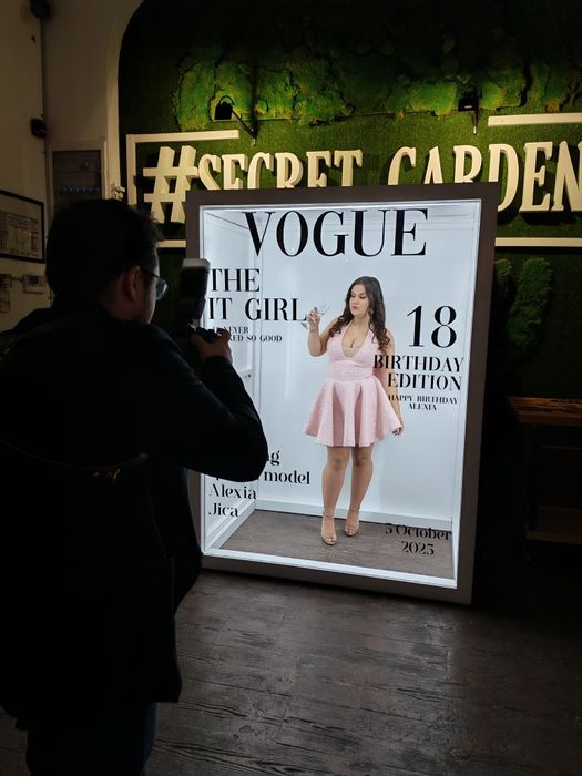 Cabină Foto Vogue | Decor Nuntă | Colț Foto Instagramabil