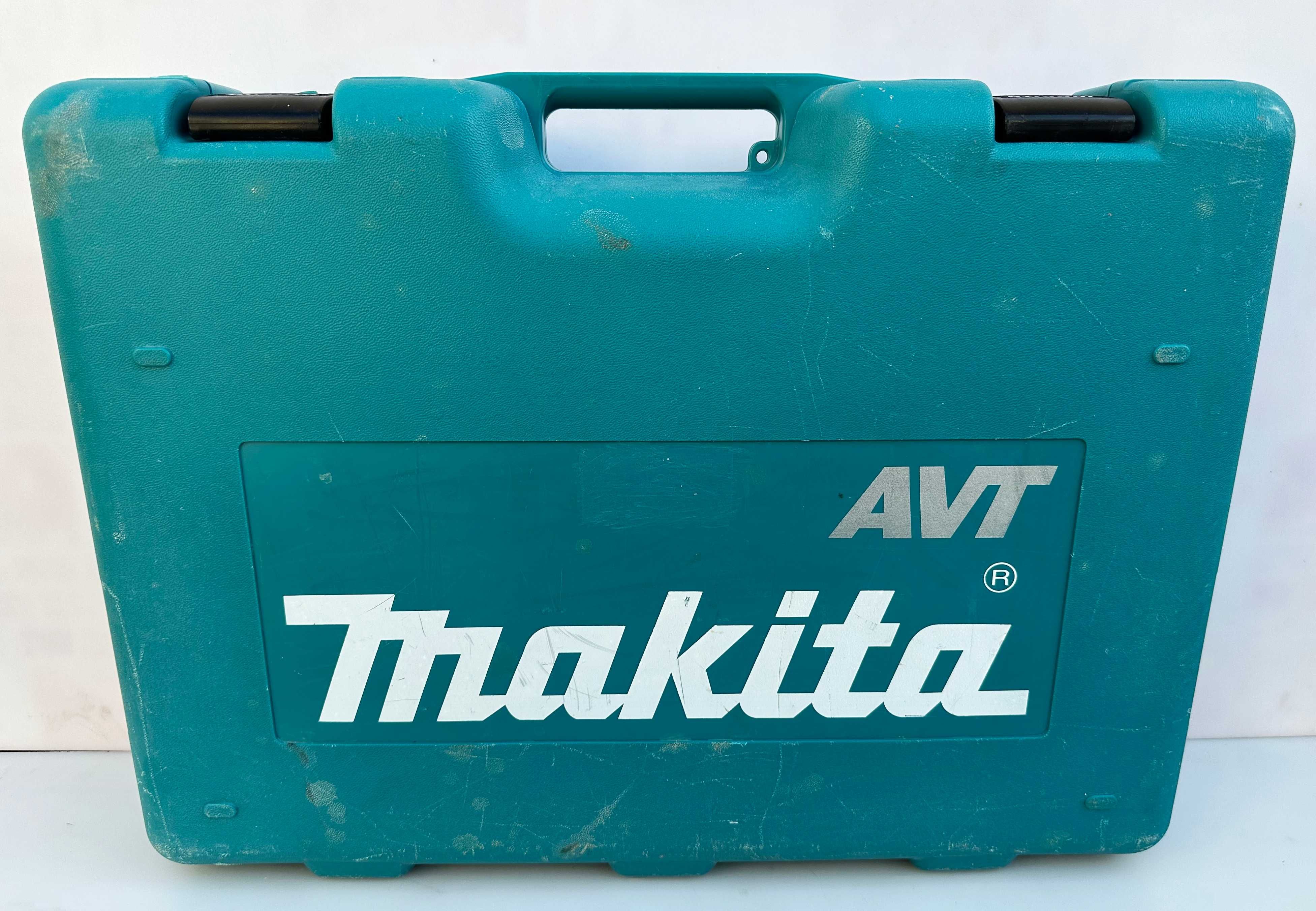 Makita HR4011C - Комбиниран перфоратор / къртач 1100W 9.5J