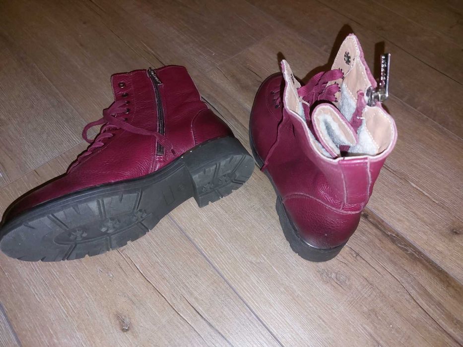 Vand ghete imblanite, din piele naturala pentru dama