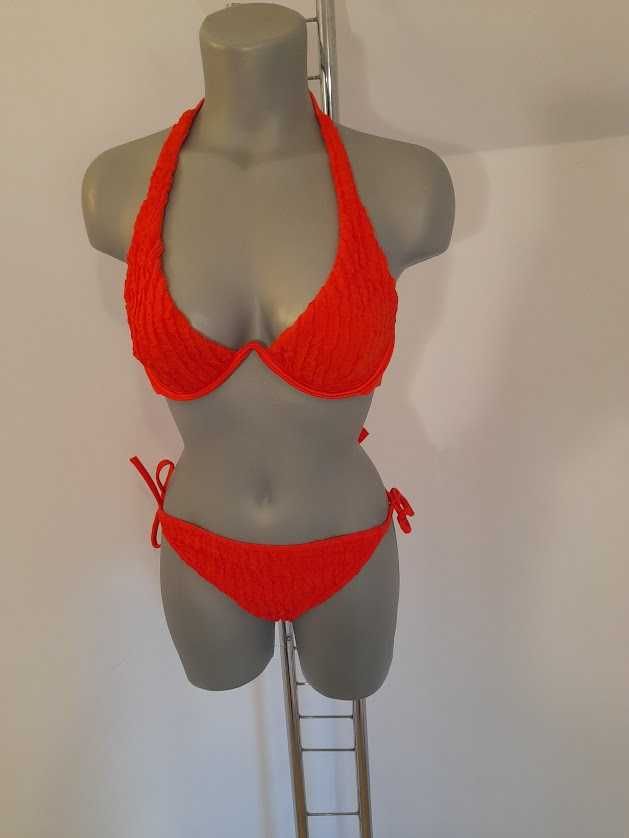 Costum de baie bikini de la Calzedonia in marime S-M