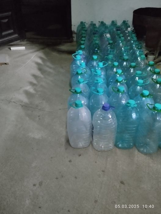 10 литровые баклашки для воды масло яйца и другим жидкости