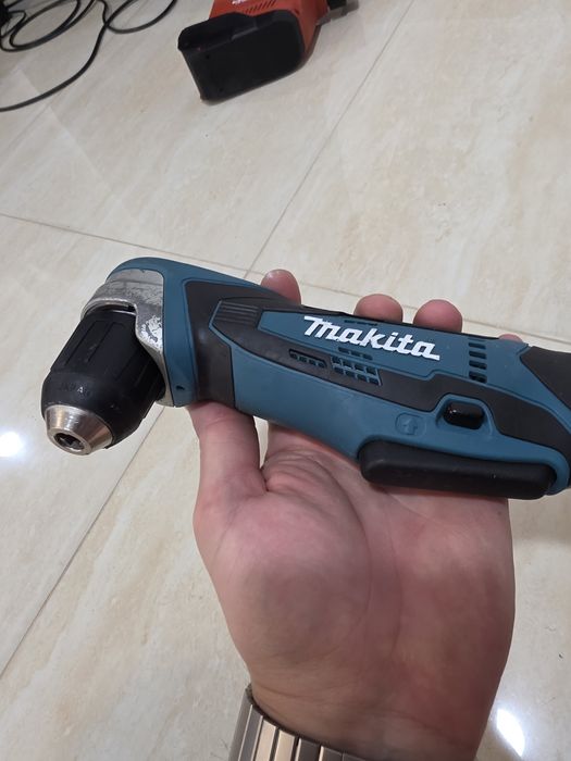 Masina de găurit unghiulara Makita DA331D