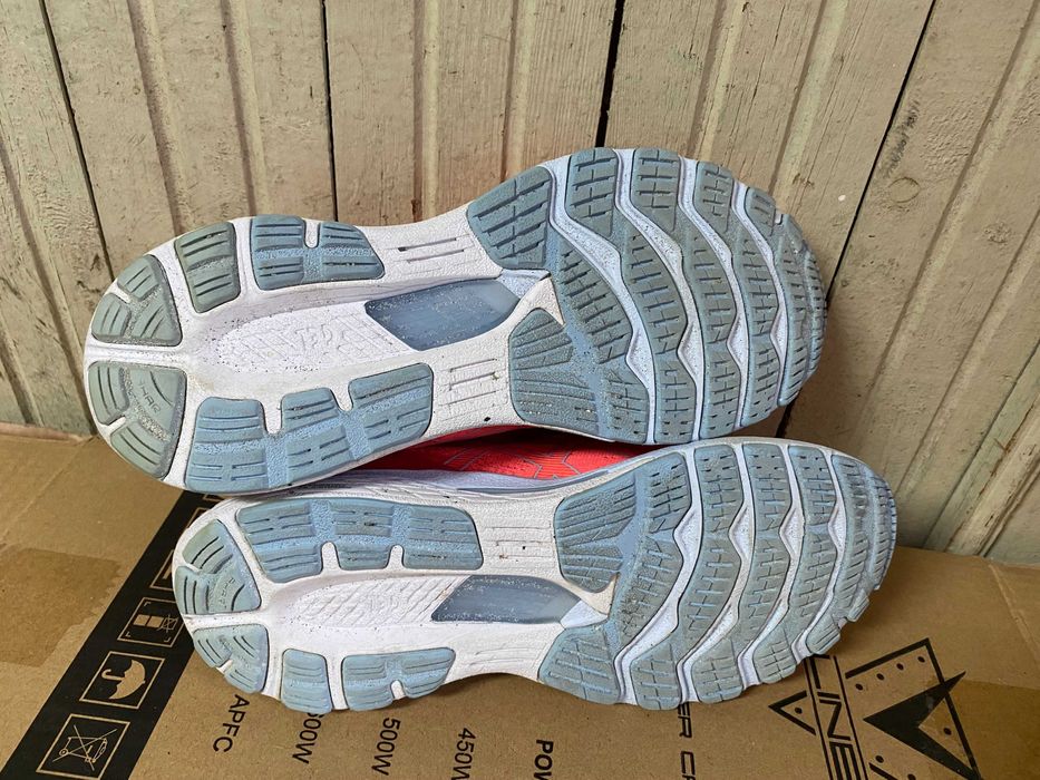 ''Asics Gel-Kayano 28''оригинални маратонки 37.5 номер
