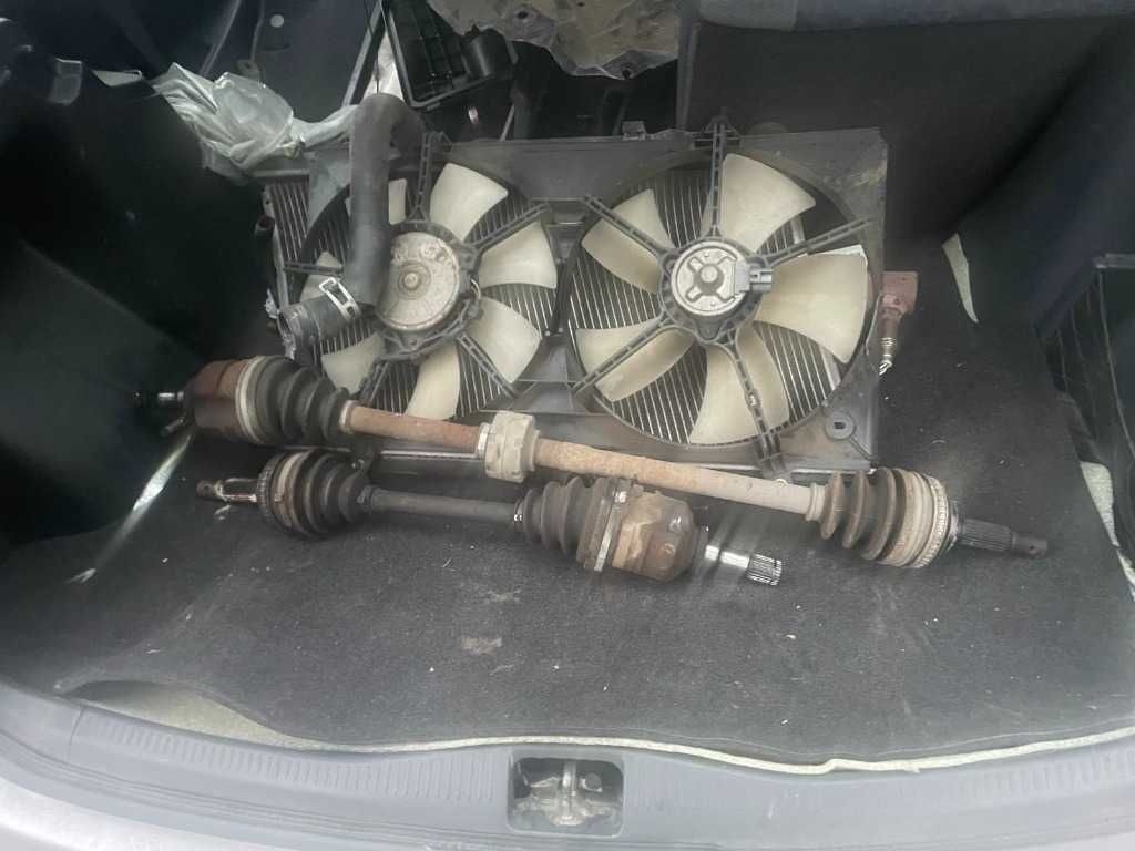 Тойота корола 1.4 VVTI / Toyota Corolla 1.4 VVTI на части