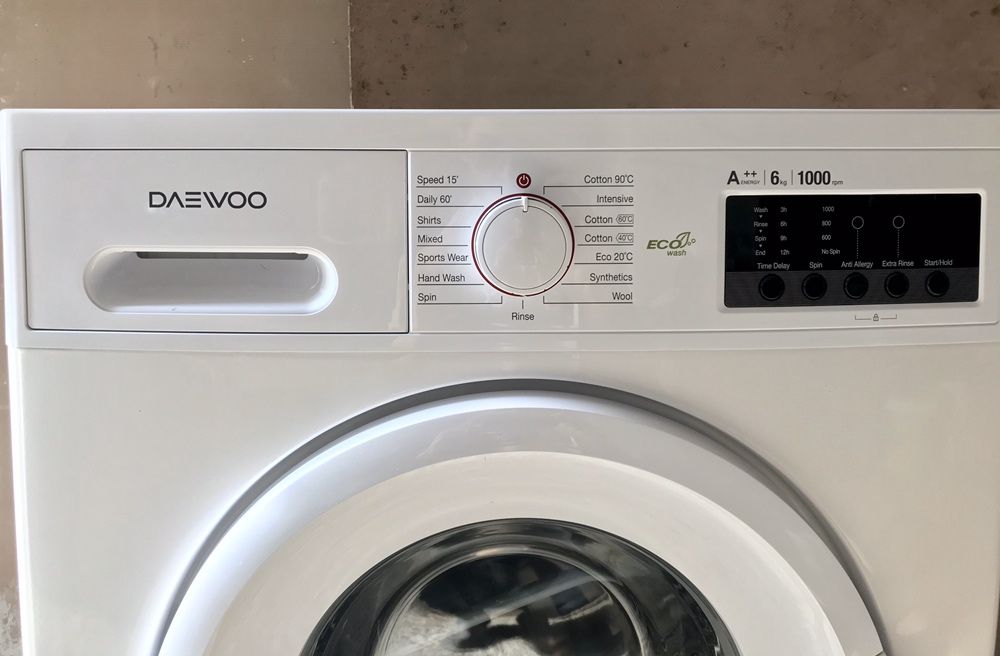 Vând mașină de spălat rufe Daewoo 6kg
