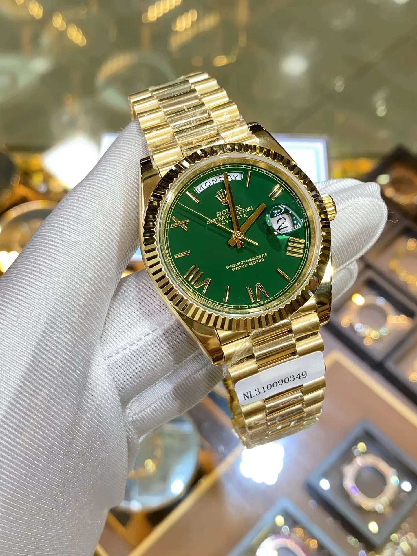 Rolex Day-Date 41mm златист зелен циферблат