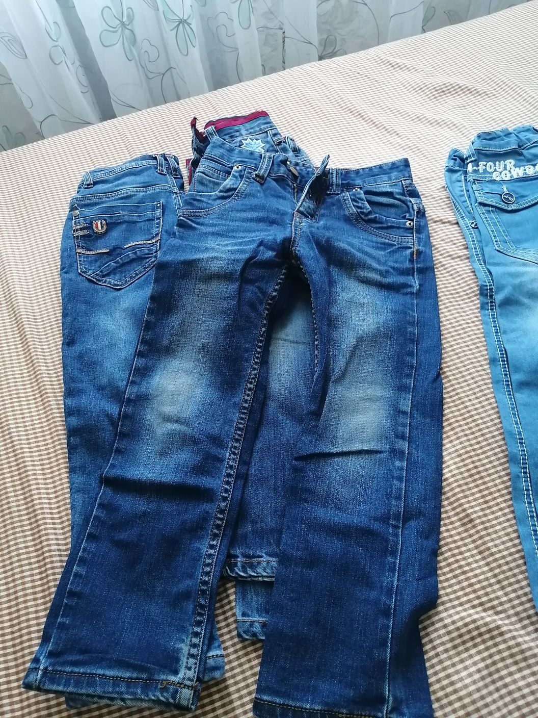 Продам джинсы для мальчика!!!