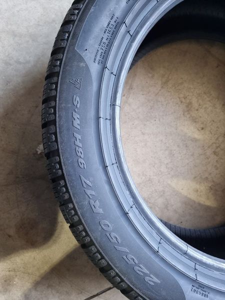 225/50/17 PIRELLI 4бр