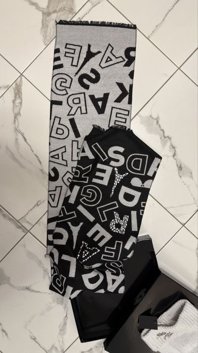 Шал шапка Karl Lagerfeld оригинални