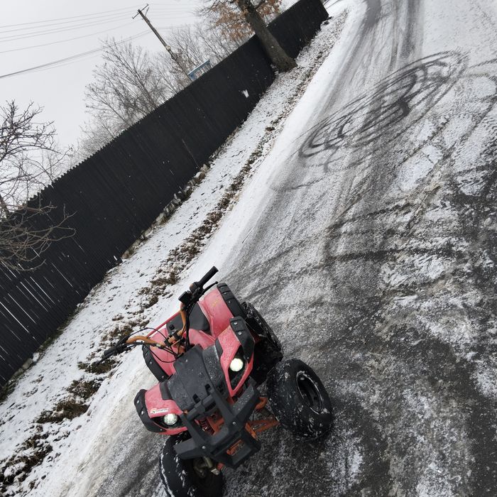 Vând ATV Hummer de 125cc