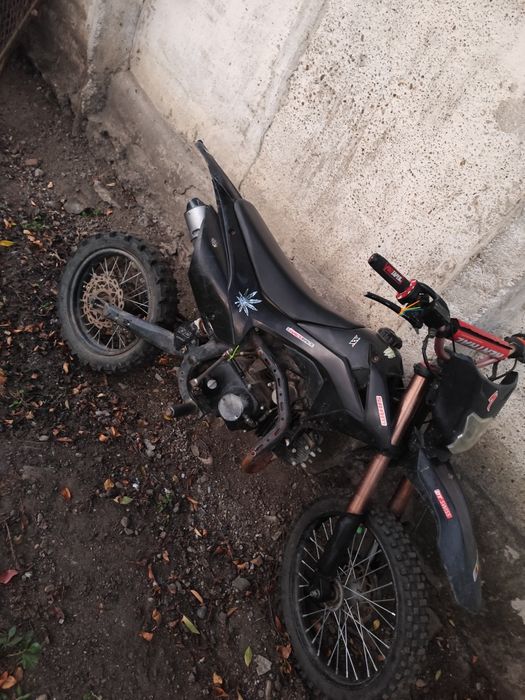 Vând cross kxd 125cc