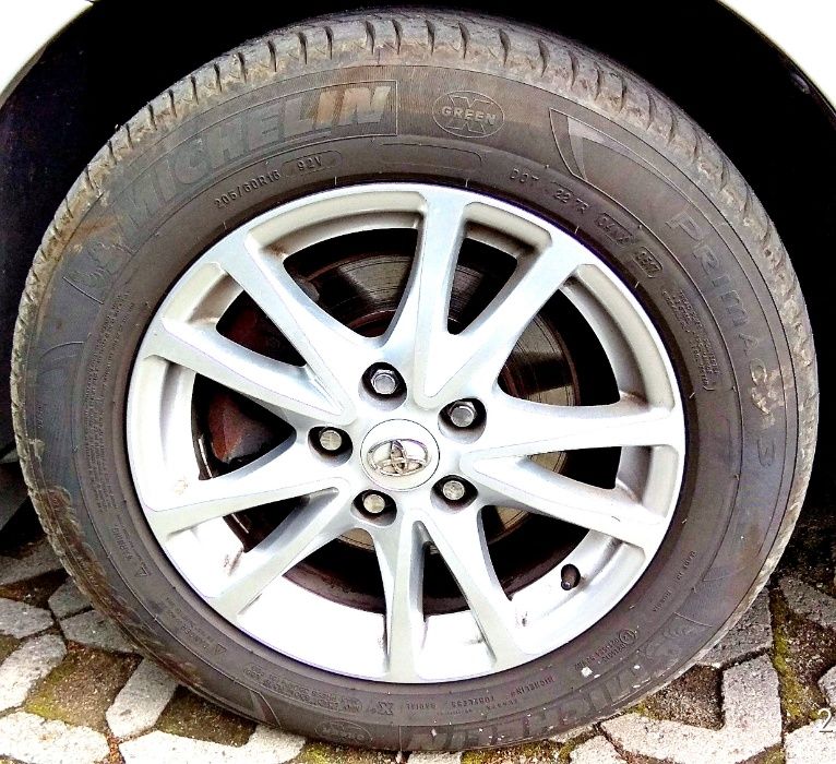 гуми Michelin 205/60 16R - 4 бр.