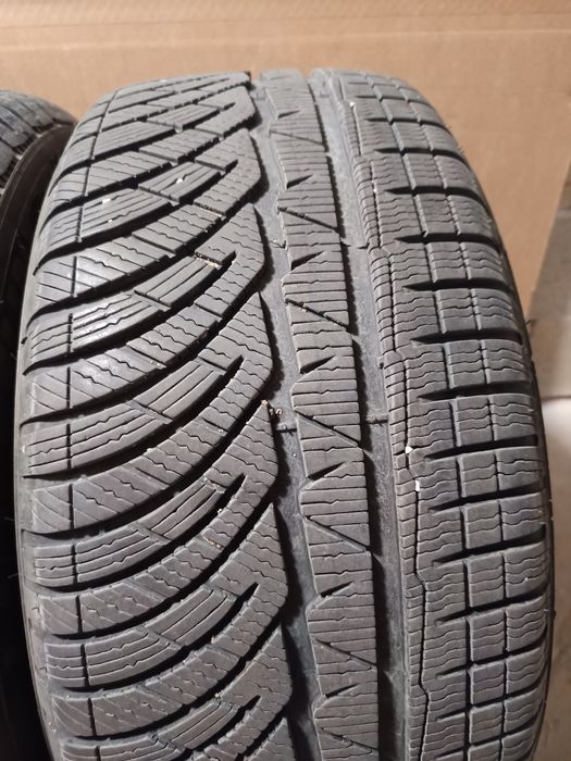 Зимни гуми   195/65/15 ; 205/55/16 ; 215/65/16 C ; 245/50/18