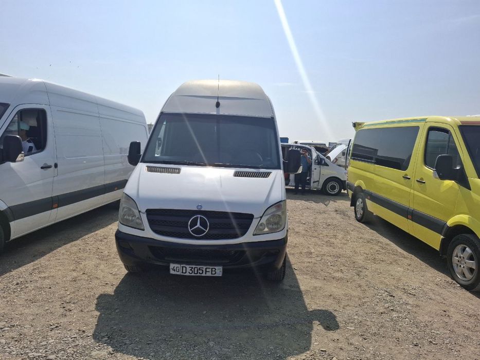 Спринтер (МЕРС) сотилади