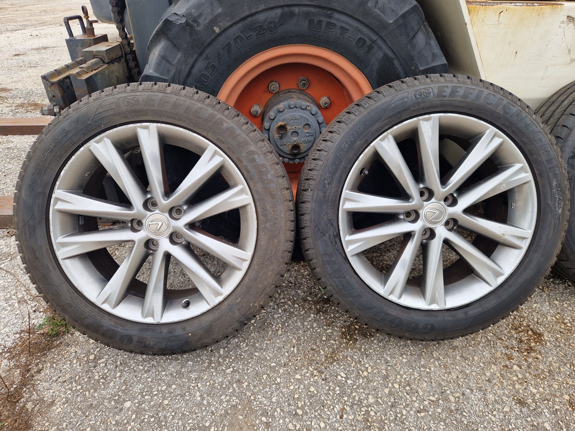 Джанти с гуми 5х114.3 от Lexus RX450 h 19" 235/55/19