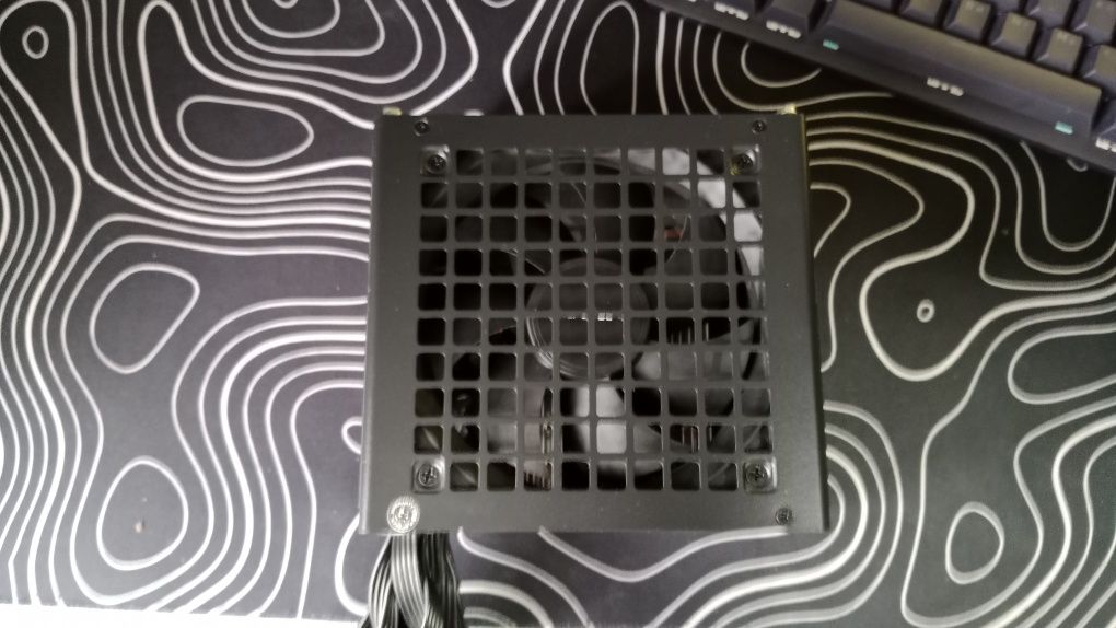Продам блок питания deepcool pf550