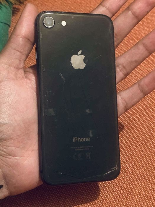 Iphone 8 64 gb 76% батерия