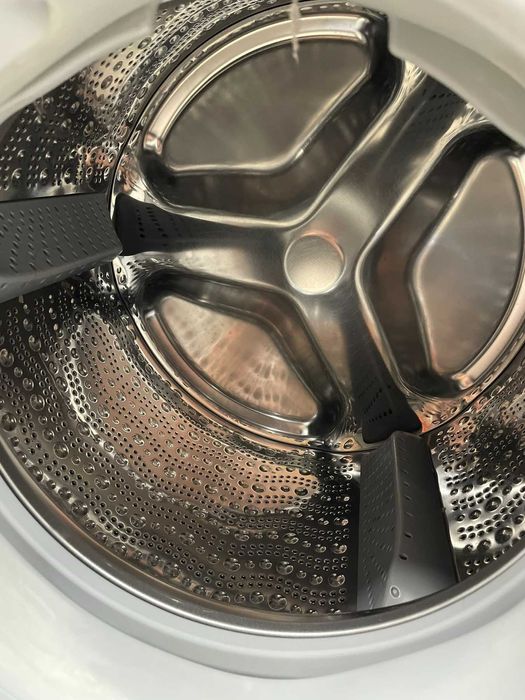 Пералня Bosch Serie 6 WAU28RWIN 6 месеца пълна гаранция 9 кг