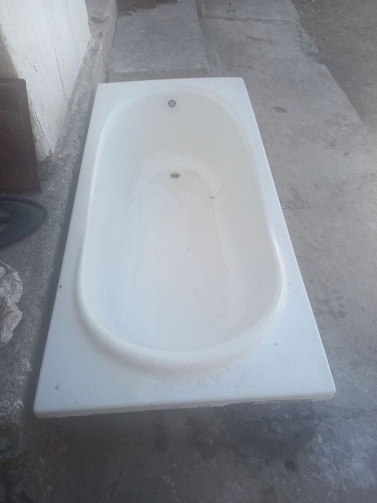 Vanna sotiladi narxi 400 ming qaytib galishb baramiz