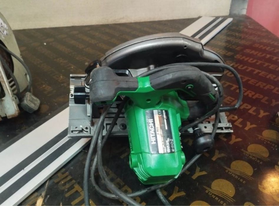 Ръчен циркуляр Хитачи Hitachi Hikoki 1600watts235мм